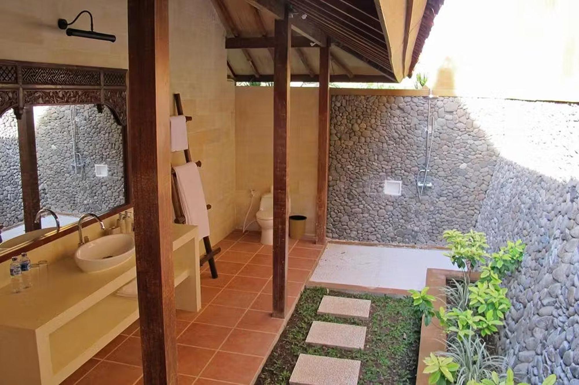 Bangsring Breeze Hotell Banyuwangi  Exteriör bild