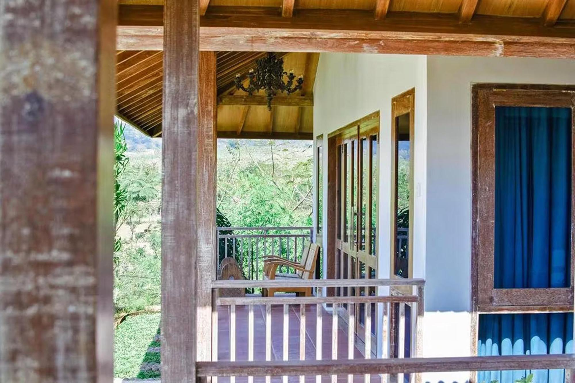 Bangsring Breeze Hotell Banyuwangi  Exteriör bild