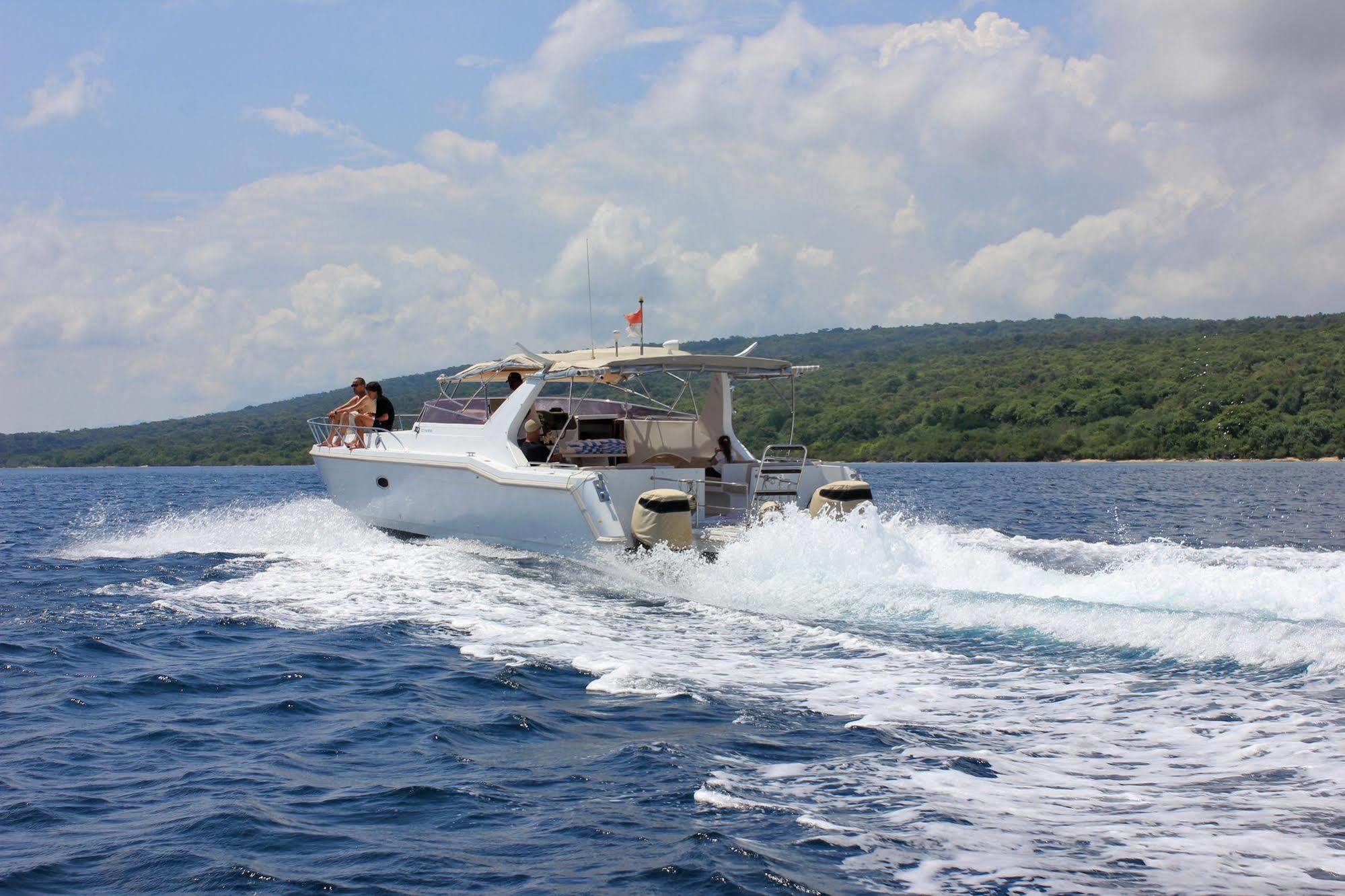 Bangsring Breeze Hotell Banyuwangi  Exteriör bild